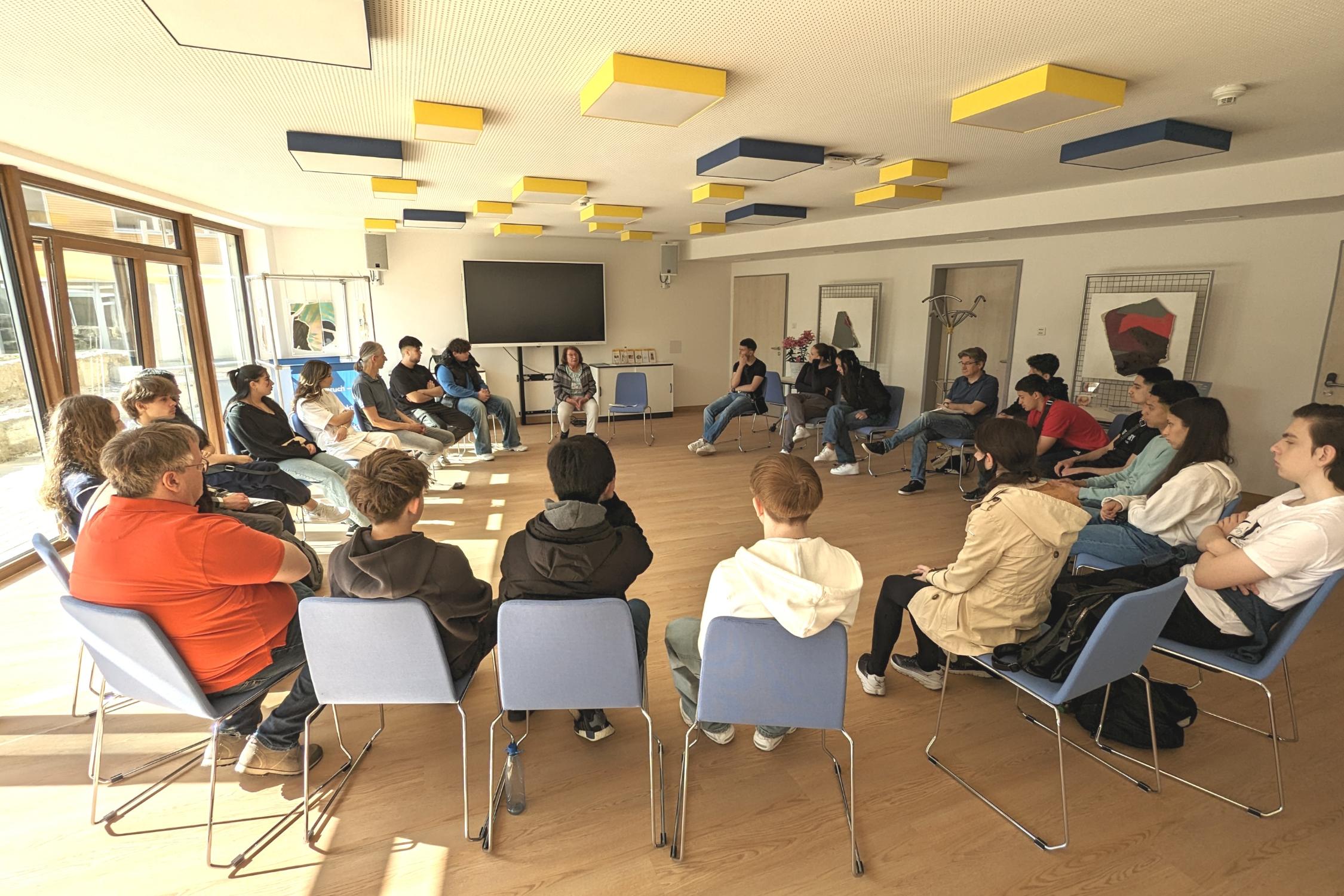 Führung und Vortrag mit einer Schulklasse