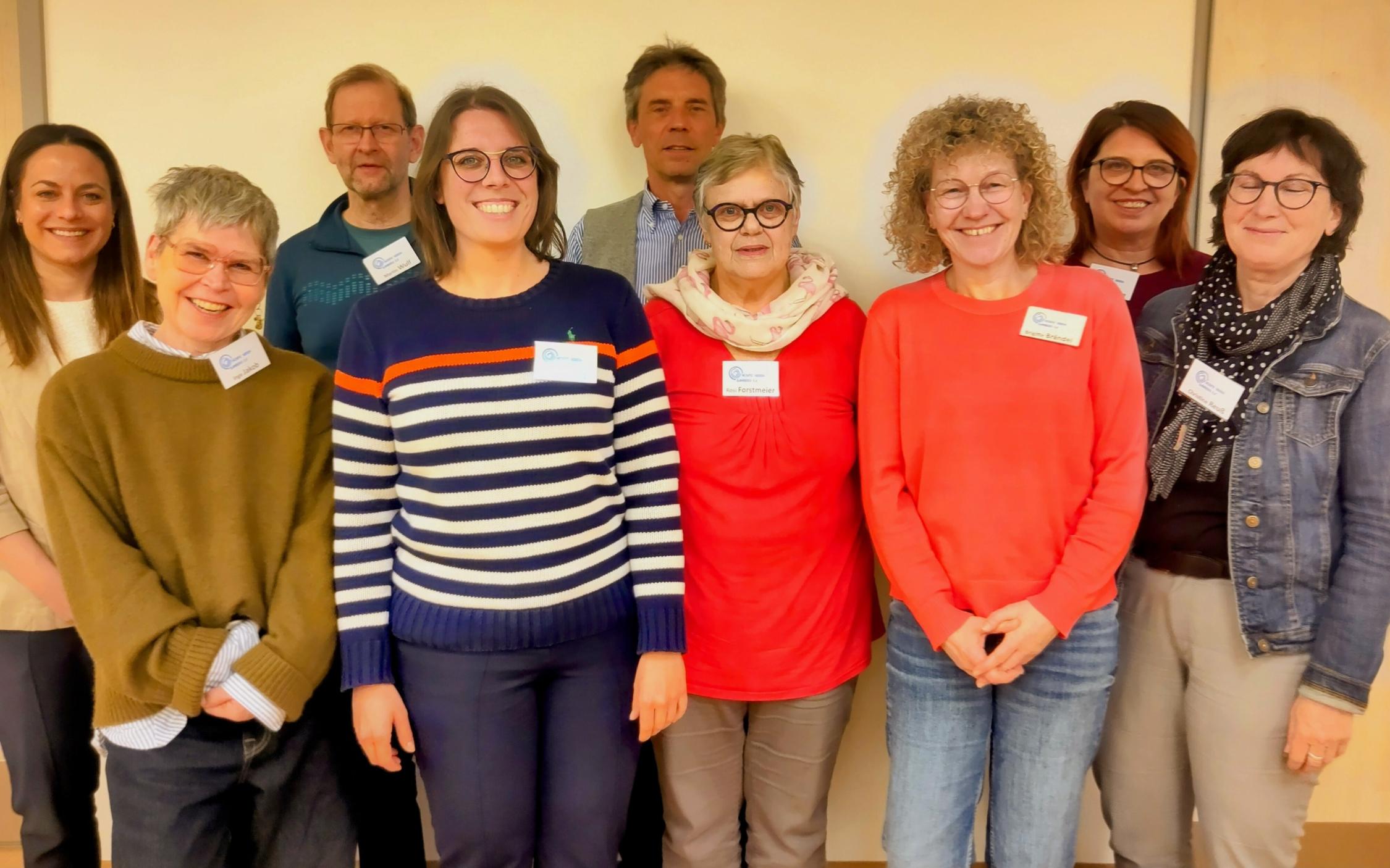 Gruppenbild am Kennenlernabend. Mentor:innen und Mentees