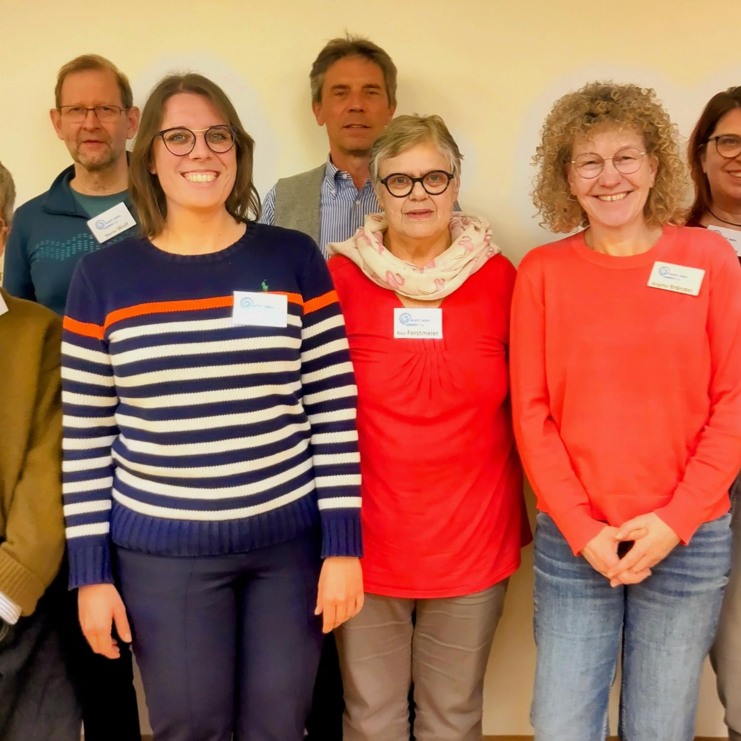 Gruppenbild am Kennenlernabend. Mentor:innen und Mentees