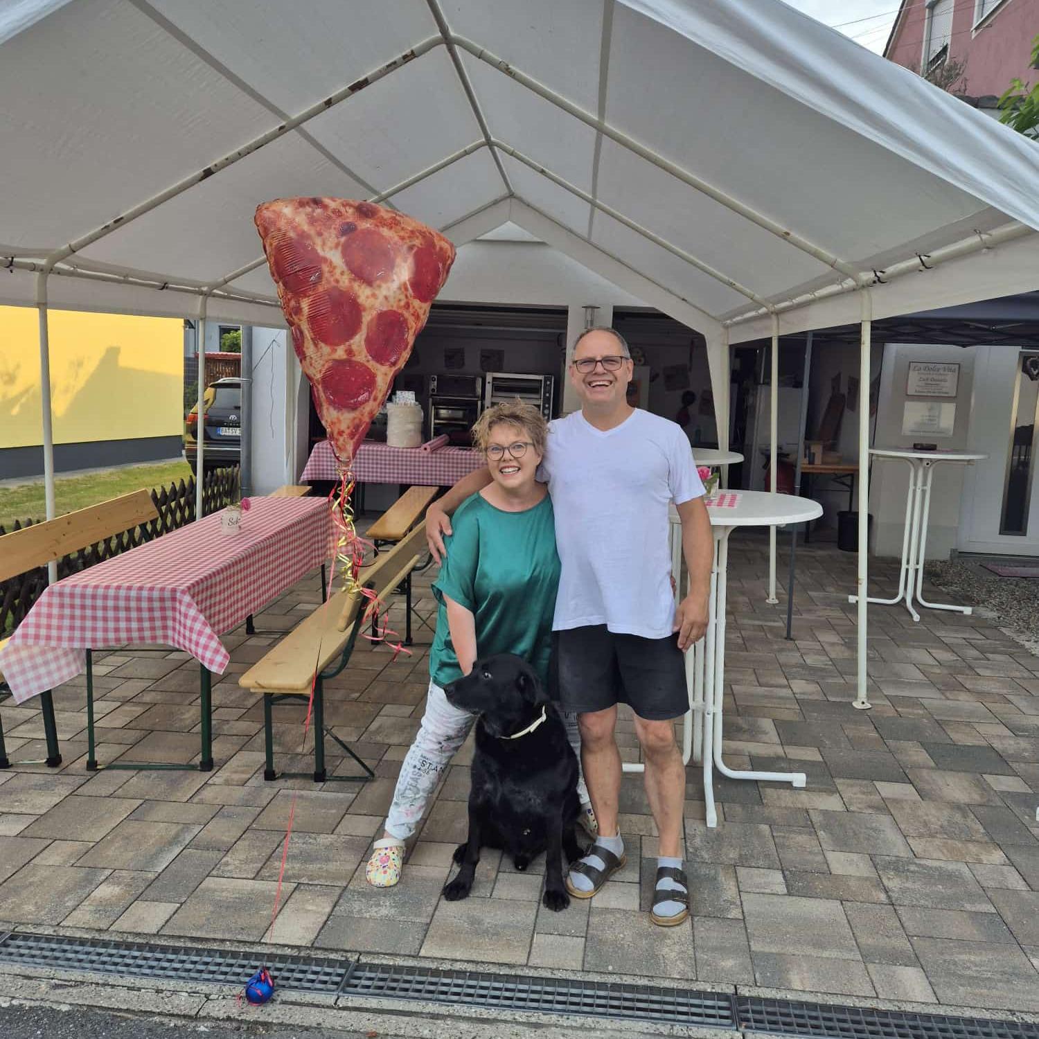 Daniela und Jo Lieb mit Hund Julius